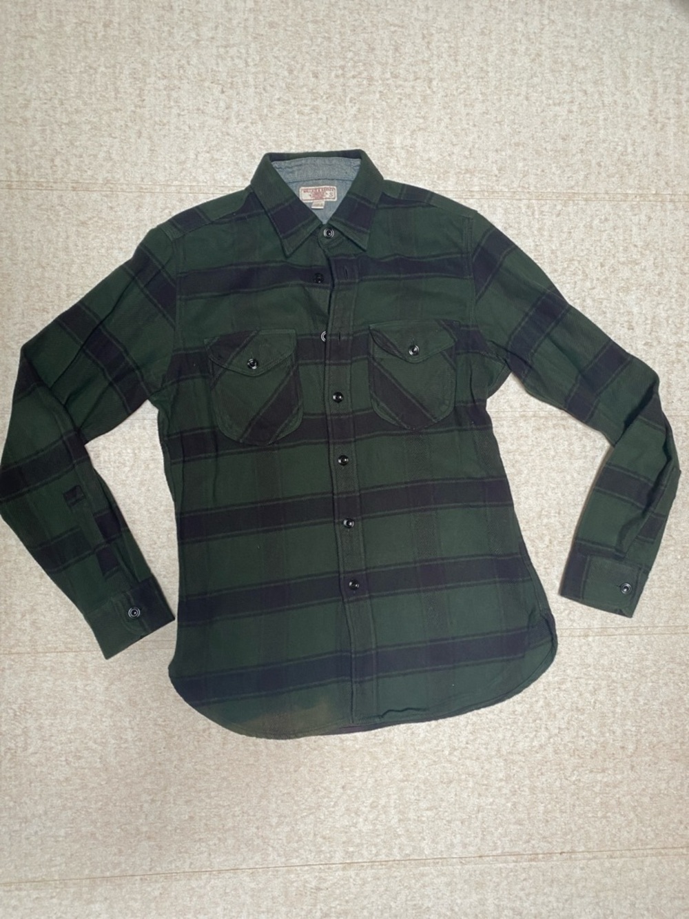 J. Crew Wallace and Barnes Men's Green Plaid Heavy Weight Shirt, Small